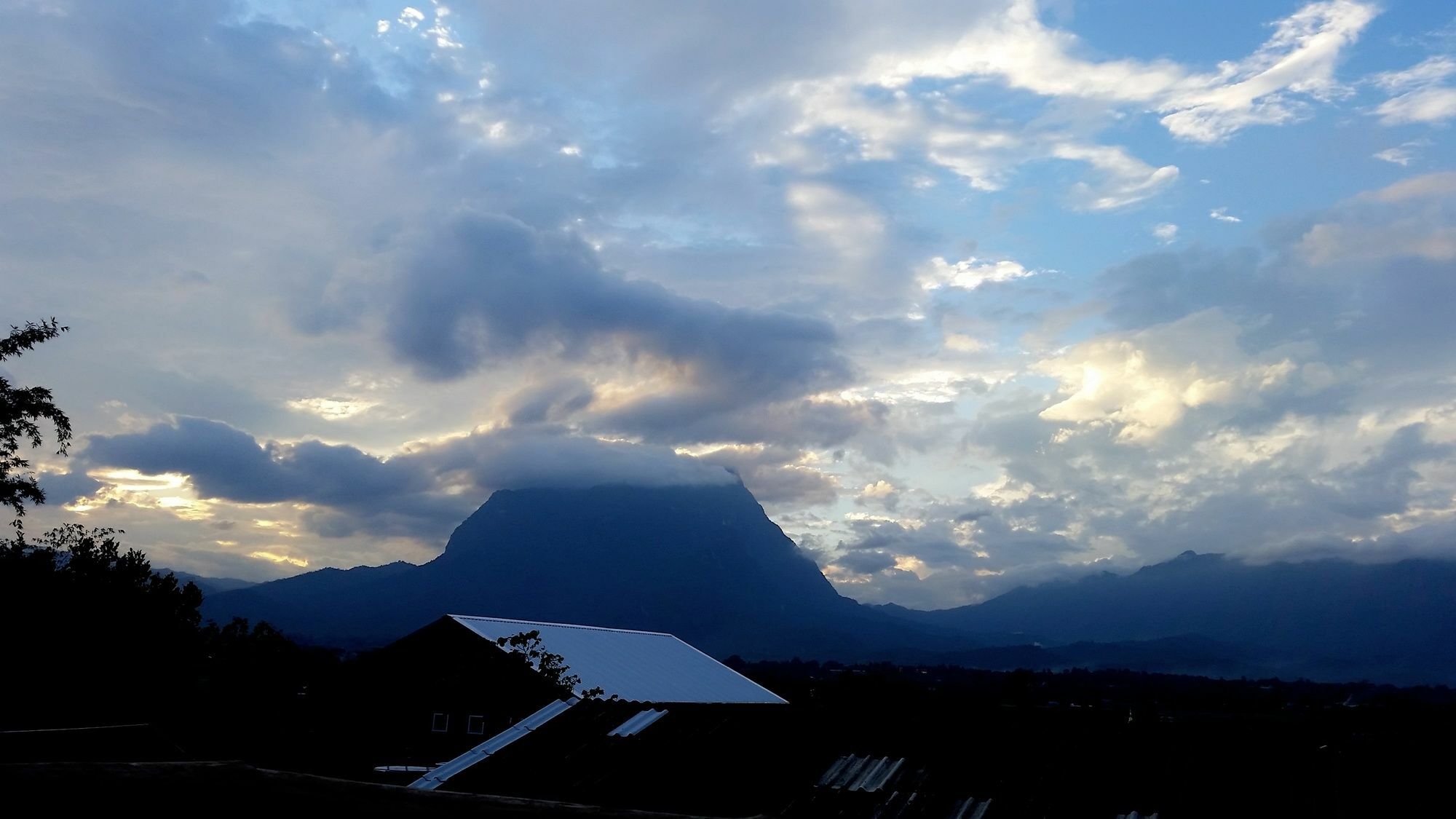 Baan Aingdoi Homestay, Chiang Dao Exteriér fotografie